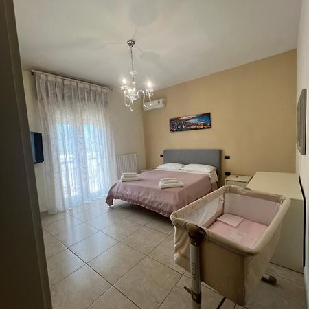 Golden House Casa Vacanza Торре-Аннунциата Экстерьер фото